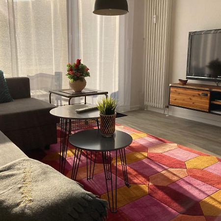 Living At Saarpartments -Adults Only- 2 Bedroom, Netflix - Business & Holiday Apartments For Long- And Short Term Stay, 3 Min To Train Station, Secure E-Bike Parking! Sarrebruck Extérieur photo