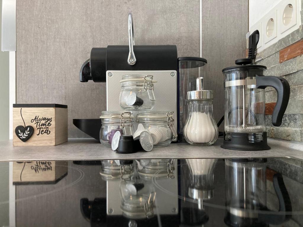Living At Saarpartments -Adults Only- 2 Bedroom, Netflix - Business & Holiday Apartments For Long- And Short Term Stay, 3 Min To Train Station, Secure E-Bike Parking! Sarrebruck Extérieur photo