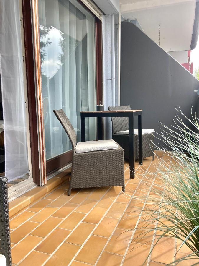 Living At Saarpartments -Adults Only- 2 Bedroom, Netflix - Business & Holiday Apartments For Long- And Short Term Stay, 3 Min To Train Station, Secure E-Bike Parking! Sarrebruck Extérieur photo
